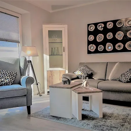 Bernstein Mare Rose 3 Büsum